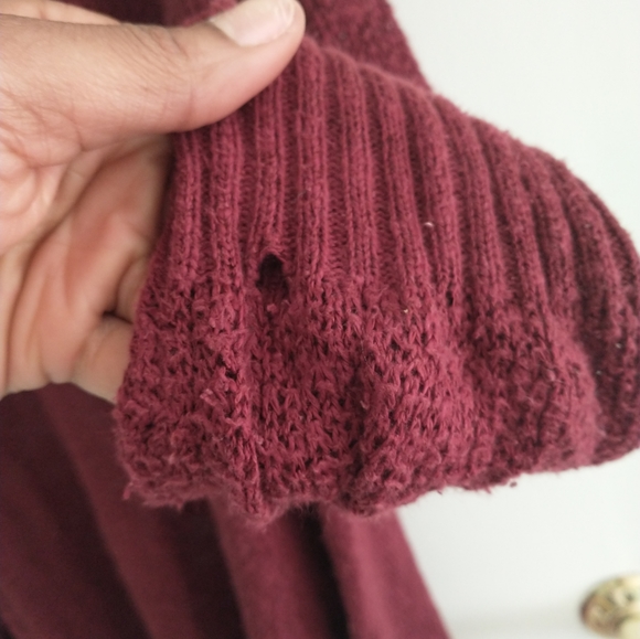 1804 coin women's hi-lo burgundy lace sweater - Picture 12 of 15